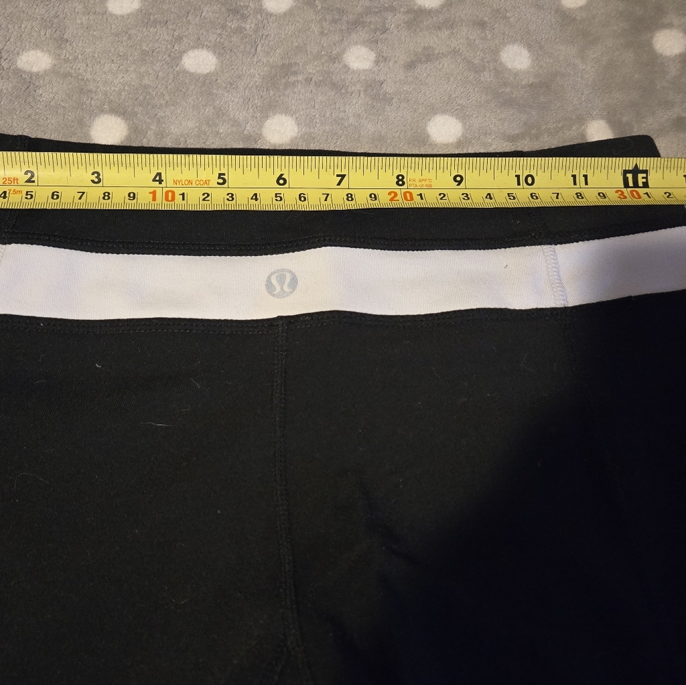 Lululemon Reversible Pants - Picture 4 of 5